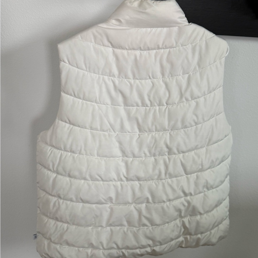 GAP Women's White Puffer Vest